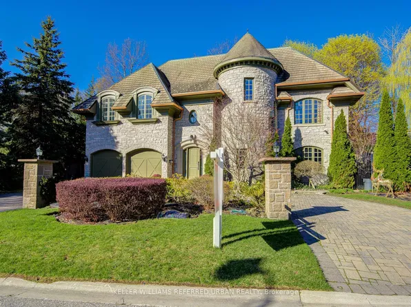 7 Legacy Ct, Toronto, ON M2L 2Y7