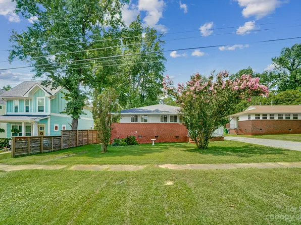 1529 Walton Rd, Charlotte, NC 28208