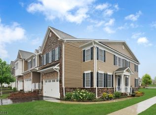 1 Dana Ct, Morristown, NJ 07960