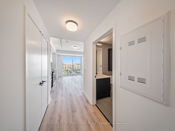 3rd image of 5 York Rd #703