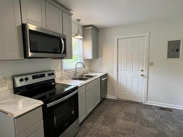 1722 Brent Rd — Photo 9