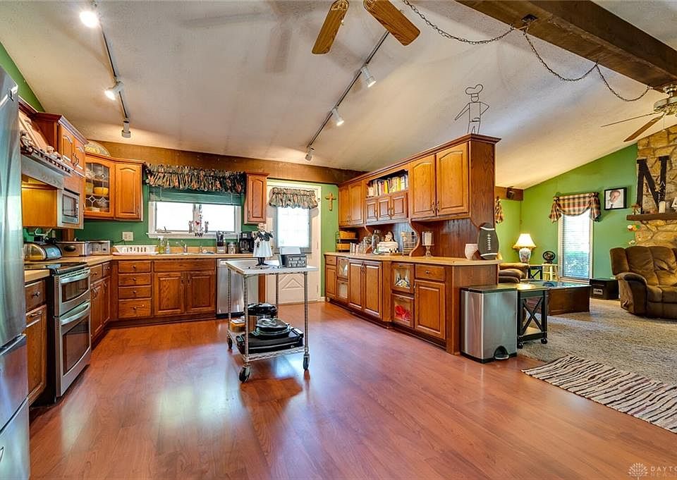 1st image of 172 Walnut Grove Dr