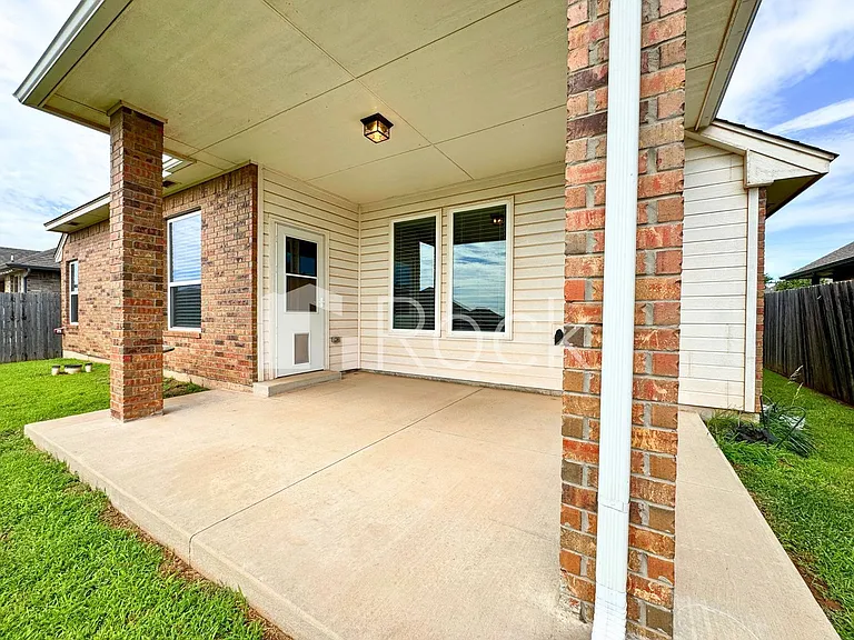 3908 Brougham Way — Photo 31