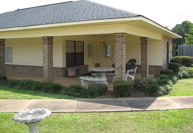 Greenville Village — Photo 8