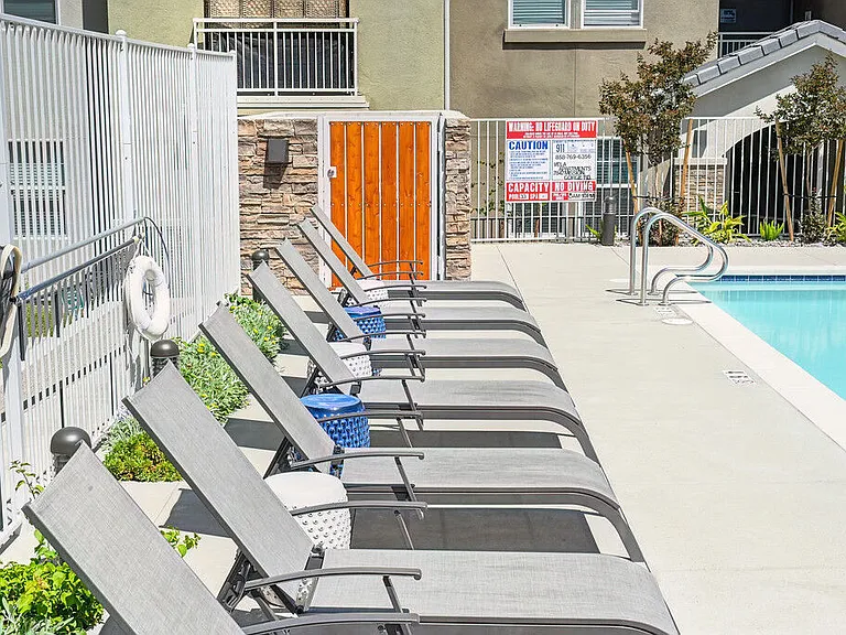 Vela Apartments — Photo 41
