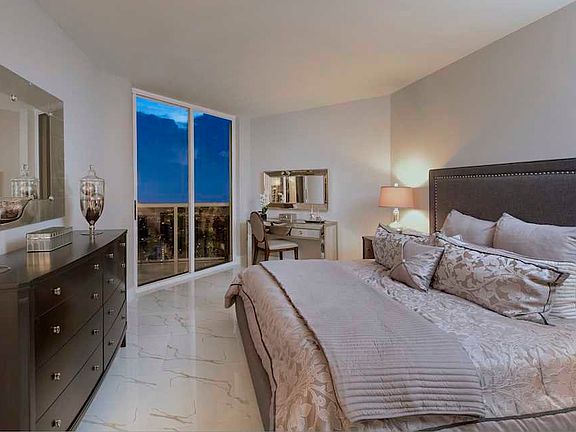 3rd image of 4000 Island Blvd #2203