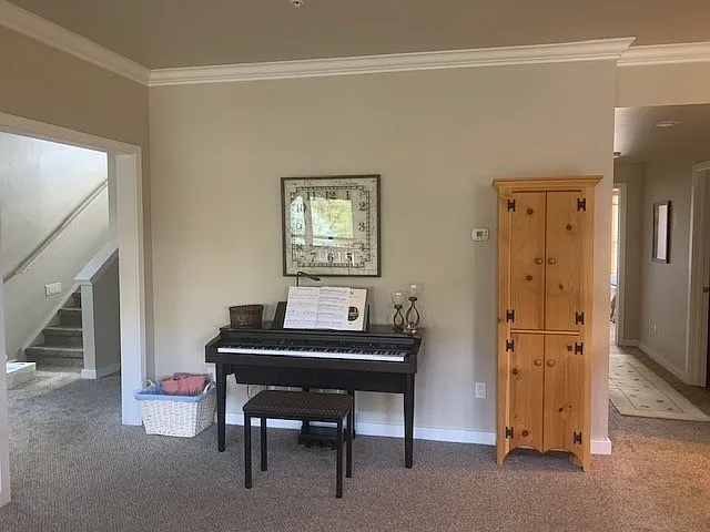 3 bed, 2200 sqft, $2,800 — Photo 3