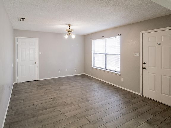 5th image of 8406 Avenue V