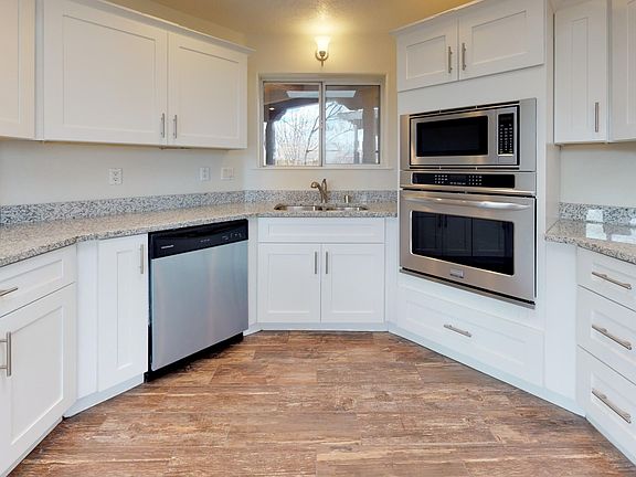 97-Utah-Meadows-Kitchen