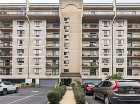 800 Avondale Rd
