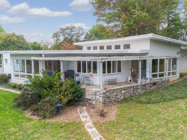 1924 Applewood Cir, Hagerstown, MD 21740