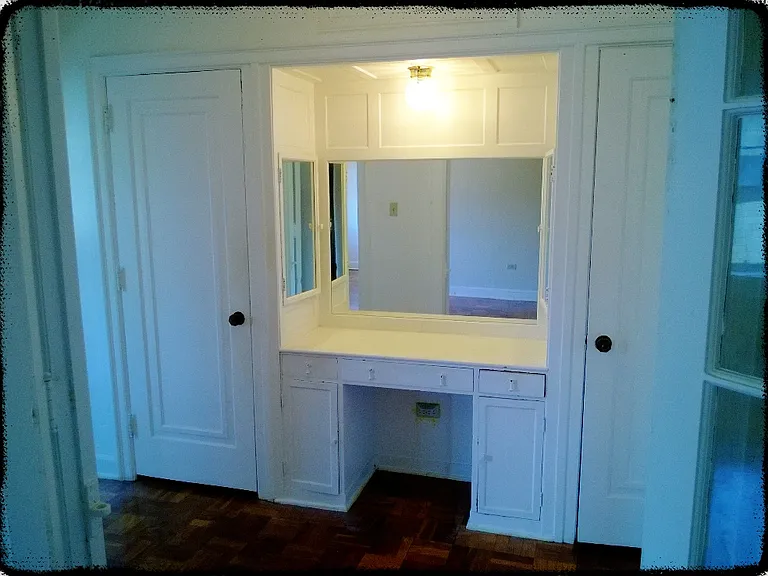 El Villa Apartments — Photo 24