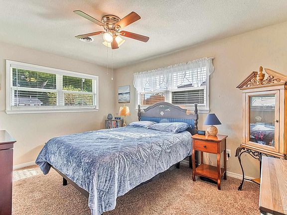 5th image of 4273 Dana St