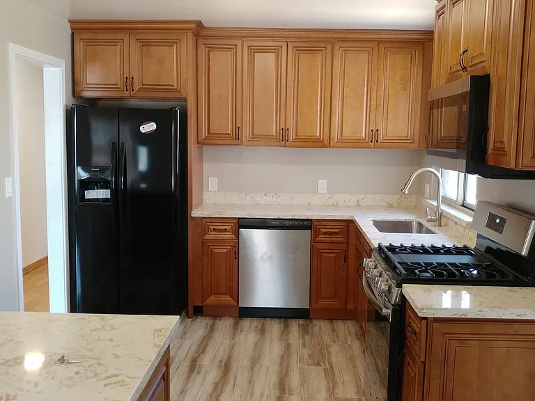 3315 Pepper Tree Ln — Photo 9