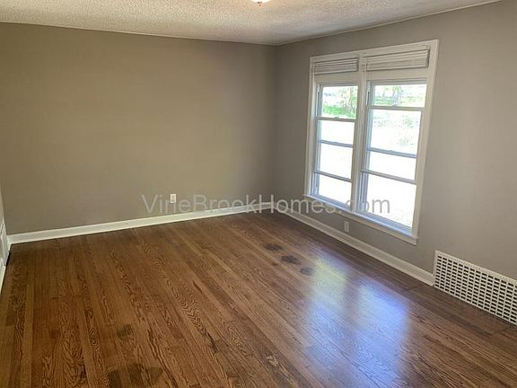 5th image of 7408 Olive St