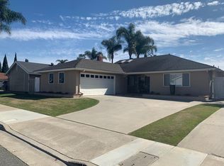 9532 Woodlawn Dr, Huntington Beach, CA 92646