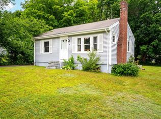 6 Prince St, Cumberland, ME 04021
