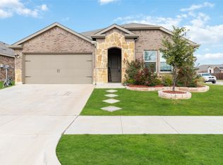 400 Wilson Way, Krum, TX 76207