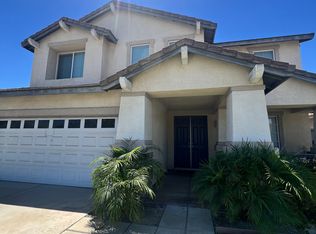 6968 Julian Ln, Fontana, CA 92336