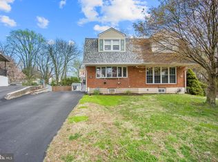 706 Swarthmorewood Ln, Swarthmore, PA 19081