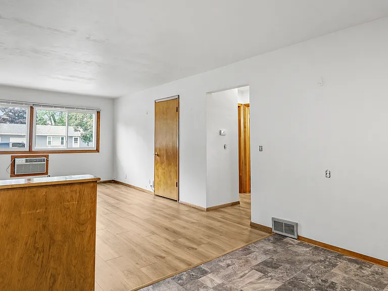 204 Spruce St #1 — Photo 9
