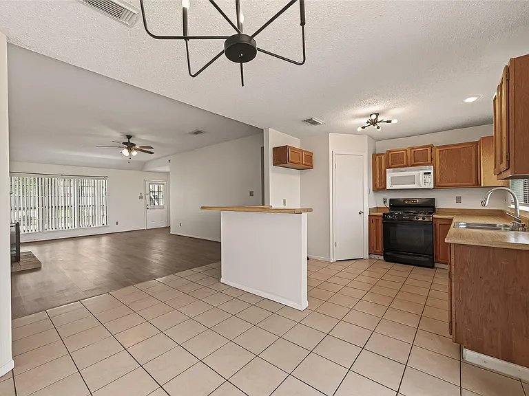 2423 Anthony Hay Ln — Photo 12