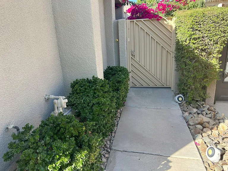 54 Pine Valley Dr — Photo 3