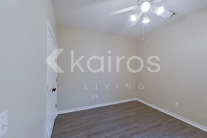 812 SW 37th St — Photo 13