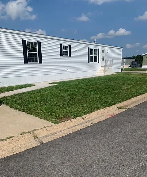 Crestview — Photo 27