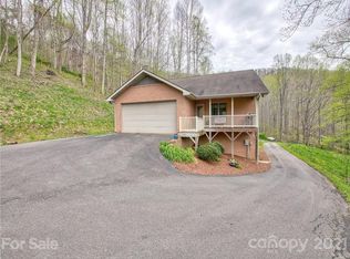 154 Tractor Trl, Waynesville, NC 28785