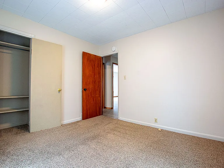 1502 Silver Ln — Photo 23