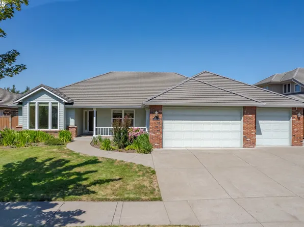 862 McKenzie Crest Dr, Springfield, OR 97477