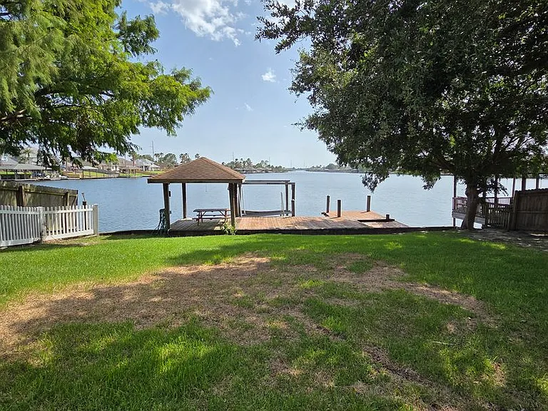 117 Moonraker Dr — Photo 16