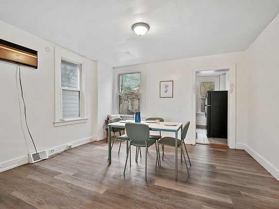 5th image of 2241 Hawthorne Ave