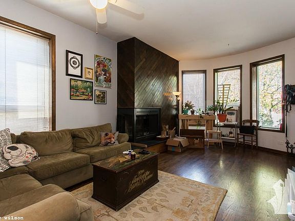3rd image of 1455 W Wilson Ave #1528