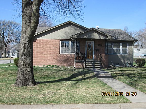 3rd image of 1905 N Platte Ave