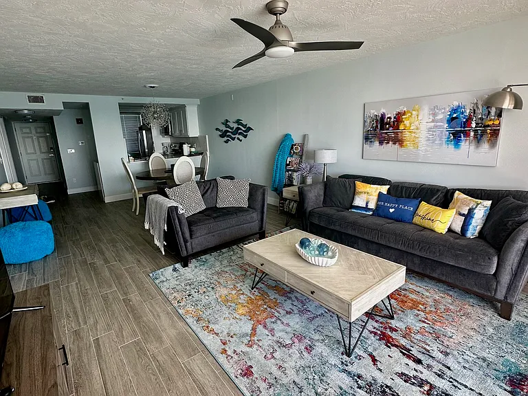 Living Room | Smart TV w/ Cable | Queen Sleeper Sofa