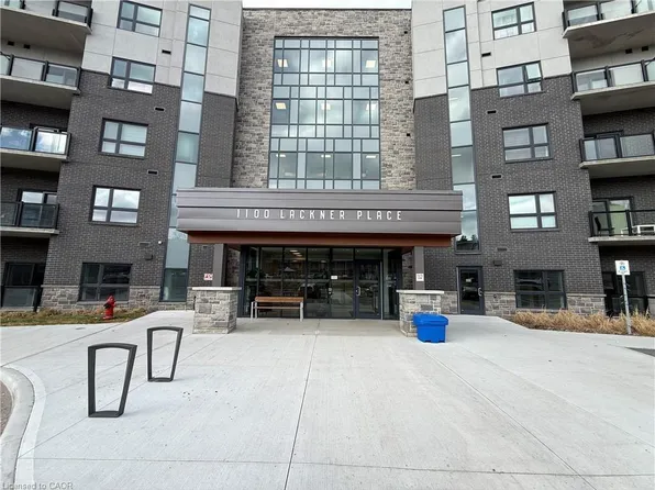 1100 Lackner Pl #521, Kitchener, ON N2A 0M1