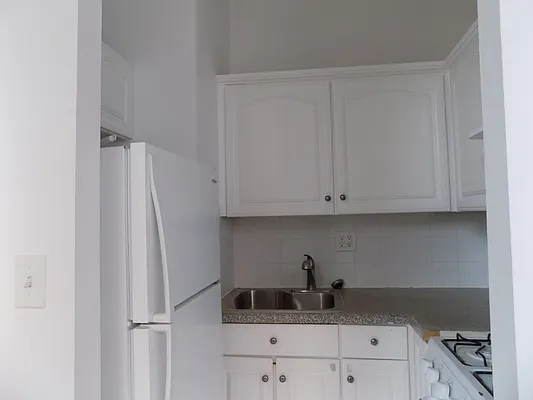 Rented by Boheme Realty LLC | media 4