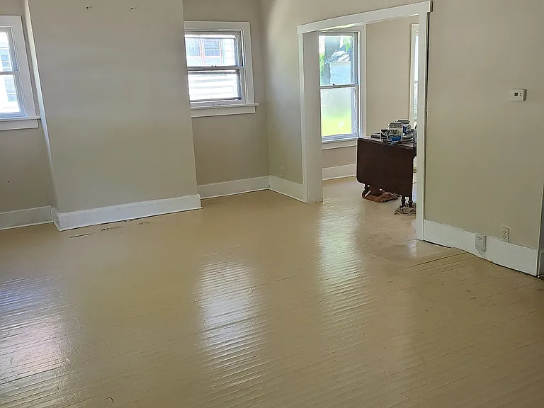 460 Vine St — Photo 16