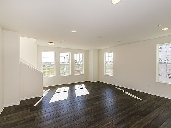 4th image of 2520 Huntleigh Ln #7.01