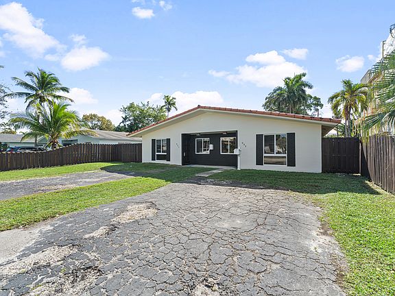 2nd image of 830-832 SW 14th St