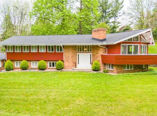 46 Hickory Ln, Rochester, NY 14625