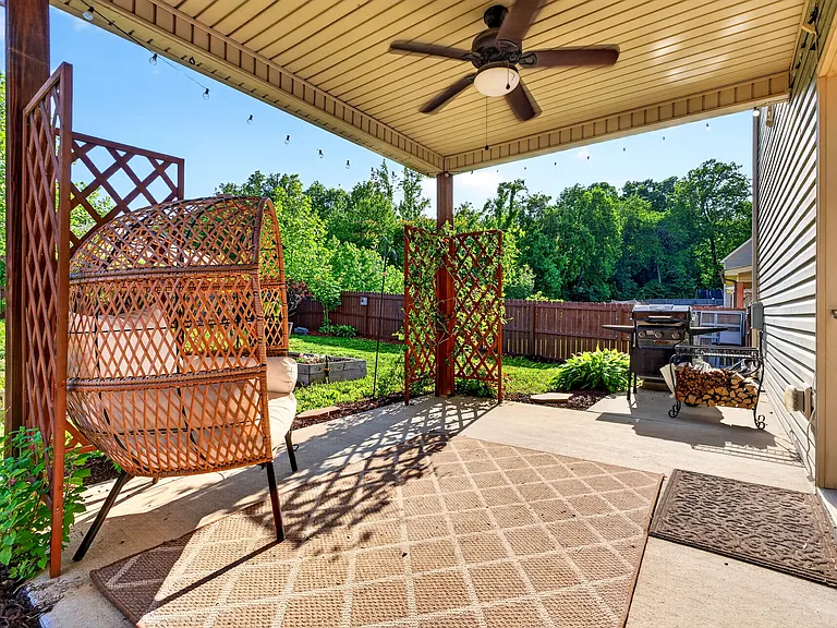 104 Woodtrace Ct — Photo 49