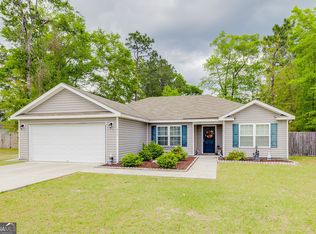 215 Crape Myrtle Ct, Springfield, GA 31329