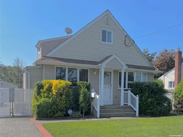 806 Nebraska Avenue, Bay Shore, NY 11706