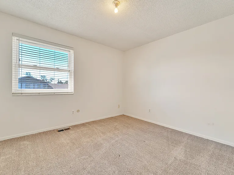 6414 W 113th Pl — Photo 11
