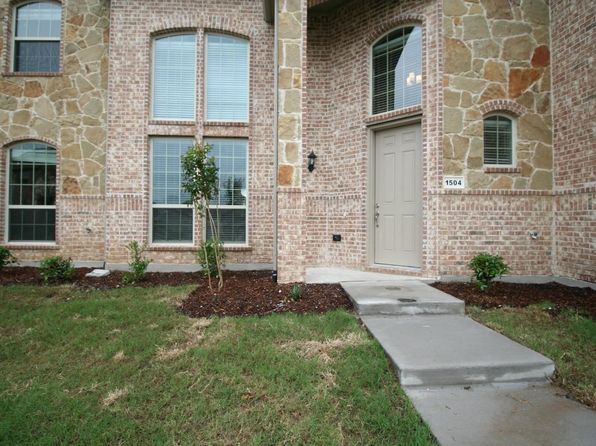 1504 Joy Dr