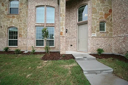 1504 Joy Dr Photo 1