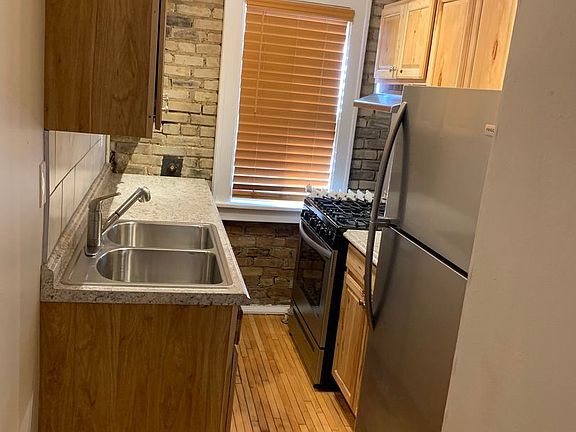 4th image of 203 E 19th St #8072401